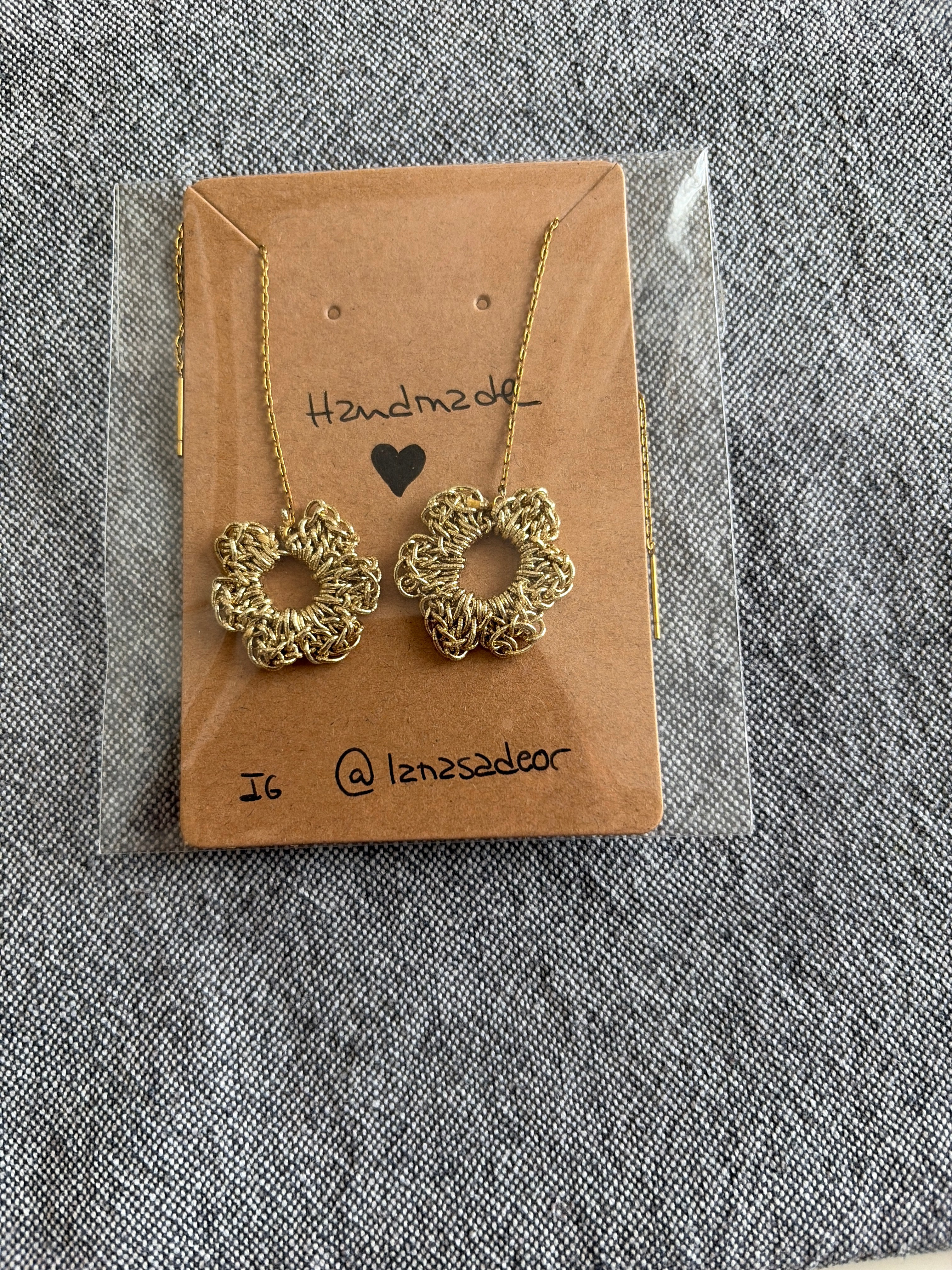 Pendiente dorado